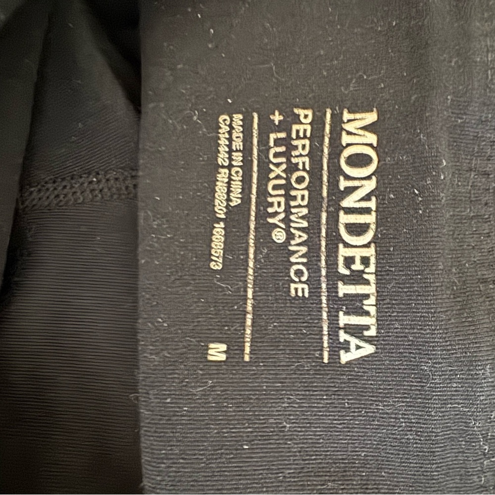 Black Leggings with Pockets - Picture 5 of 7